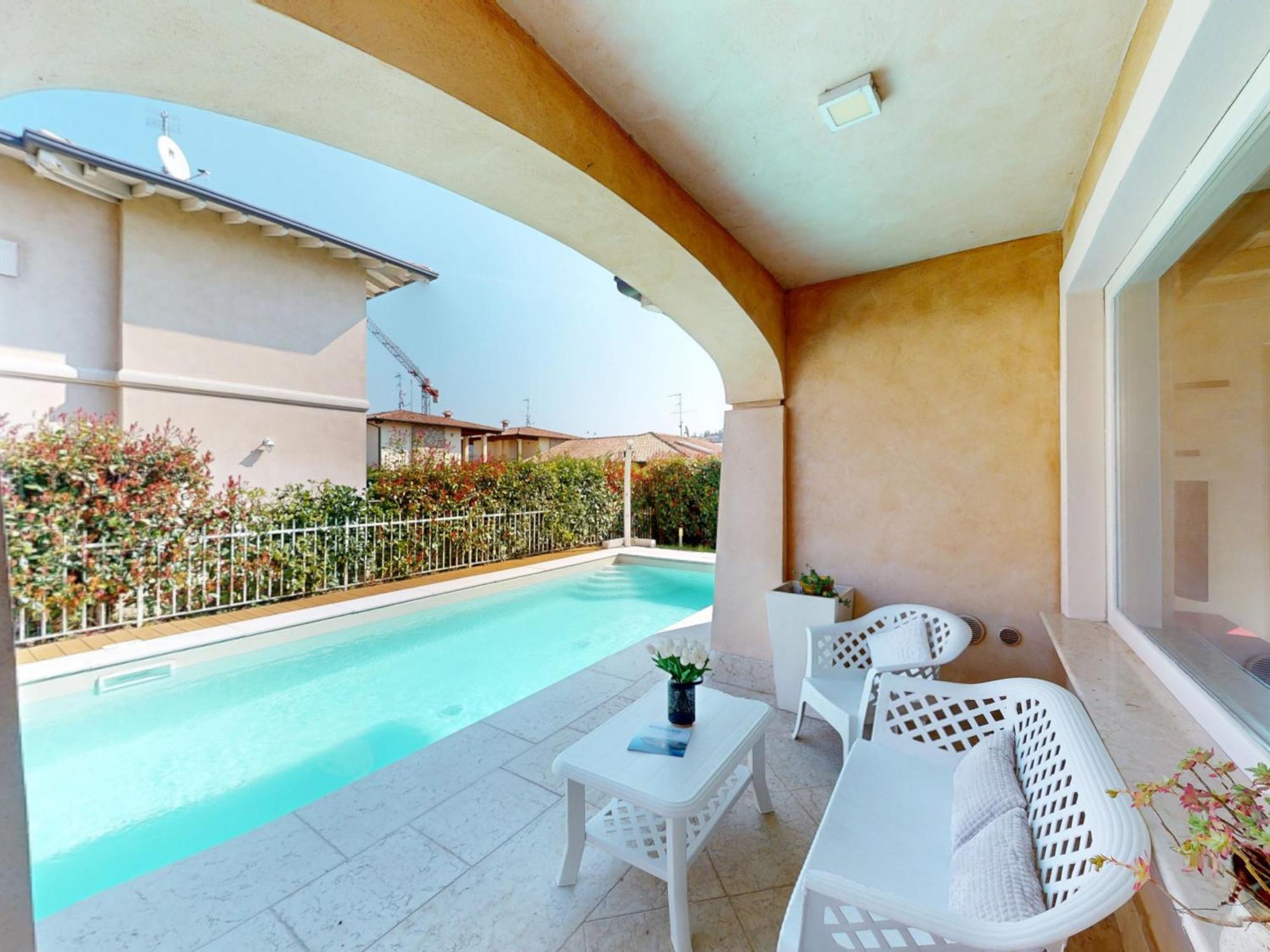 Villa Dolcevita By Bookinggardalake Манерба дел Гарда Екстериор снимка