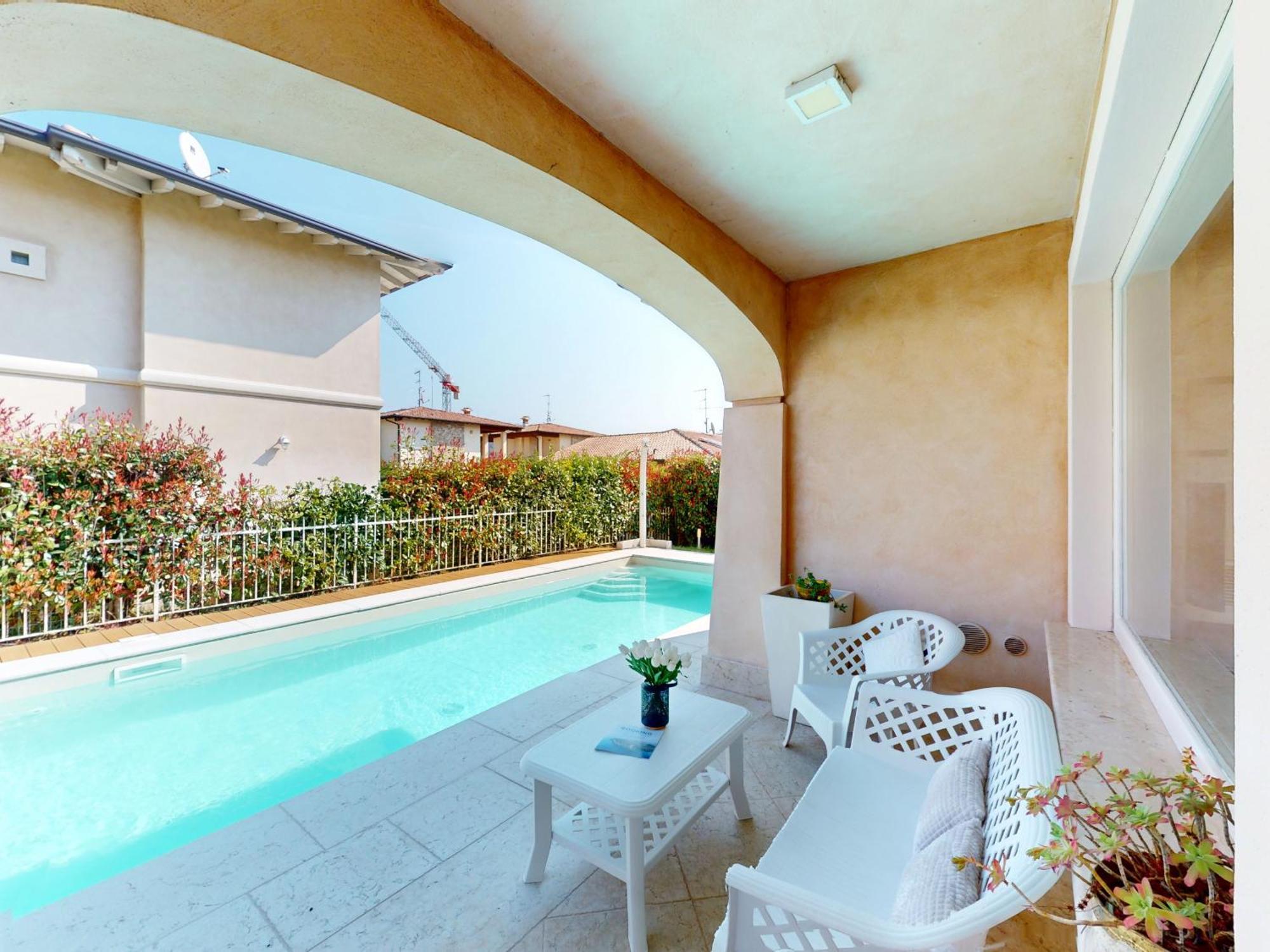 Villa Dolcevita By Bookinggardalake Манерба дел Гарда Екстериор снимка