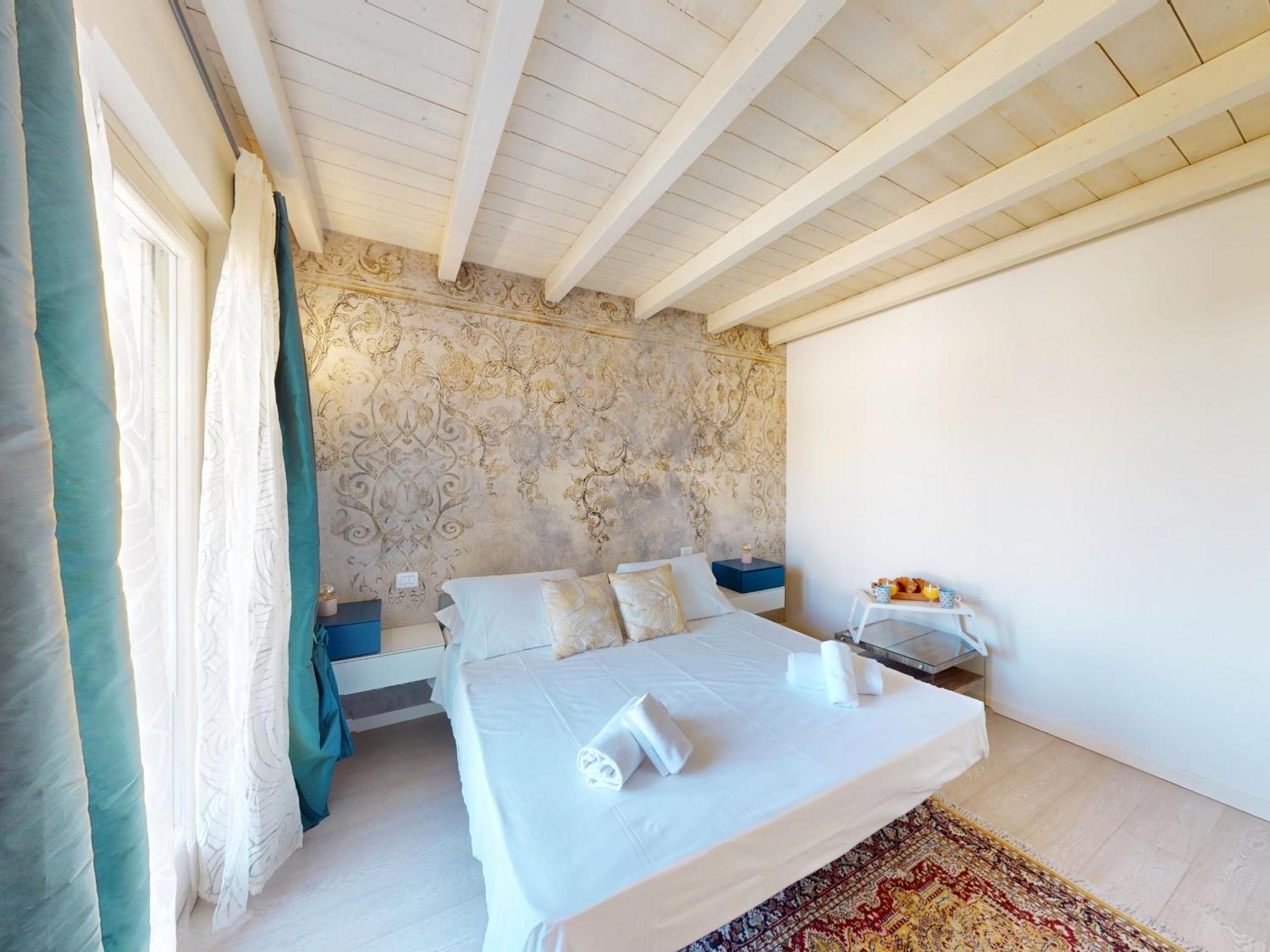 Villa Dolcevita By Bookinggardalake Манерба дел Гарда Екстериор снимка